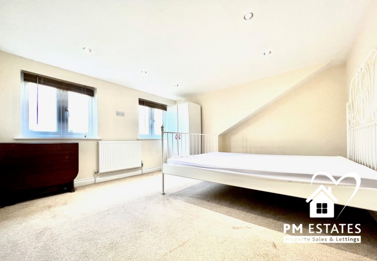 Images for Dunmow Road, Bishop's Stortford EAID: BID:pmestates