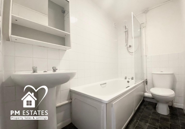 Images for Red Lion Court, Bishop's Stortford EAID: BID:pmestates