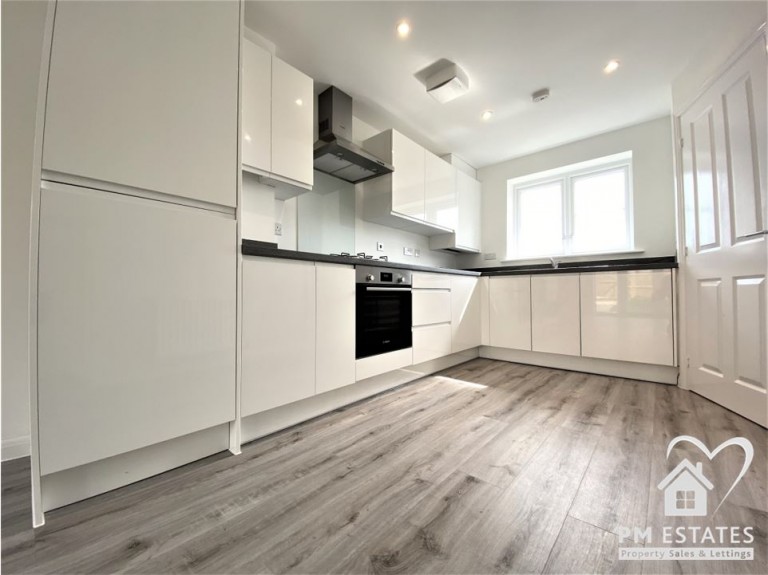 Images for Newland Avenue, Bishop's Stortford EAID: BID:pmestates