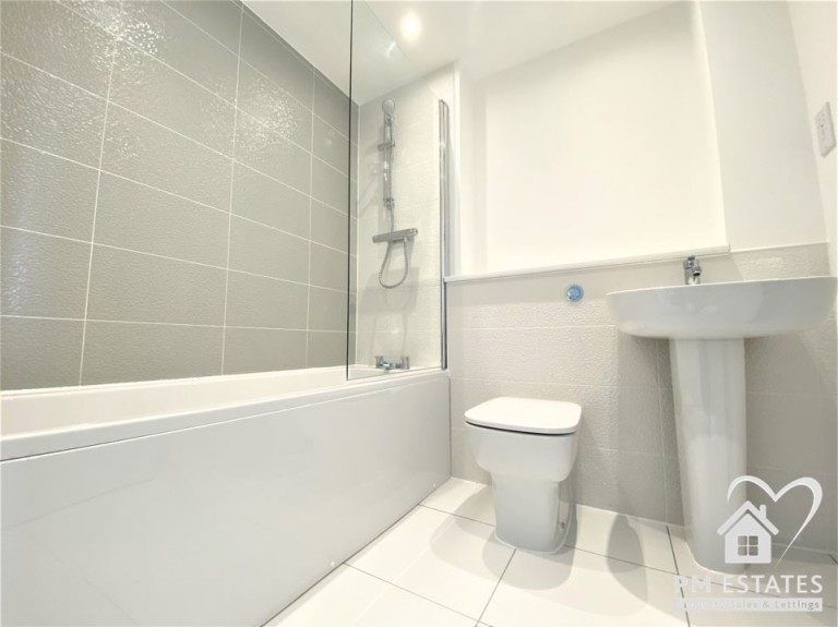 Images for Newland Avenue, Bishop's Stortford EAID: BID:pmestates