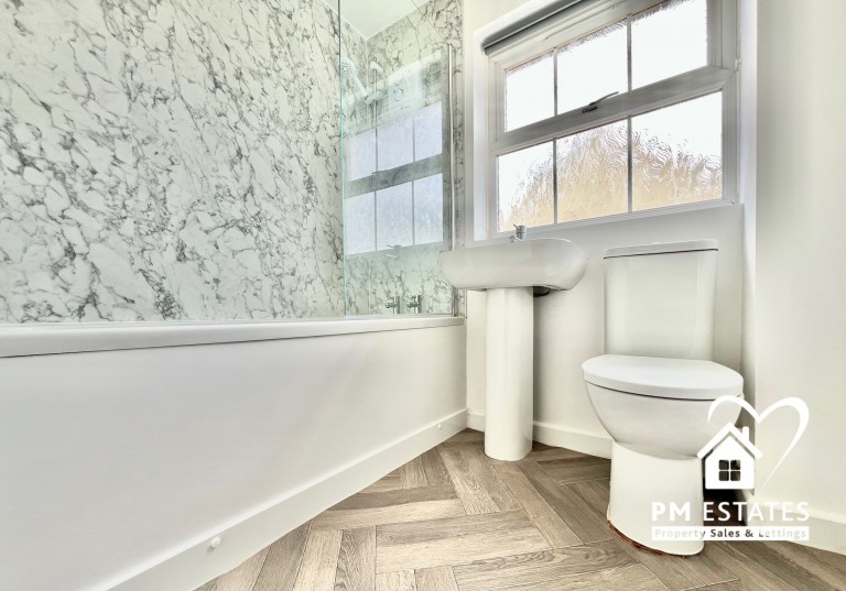 Images for Red Lion Court, Bishop's Stortford EAID: BID:pmestates