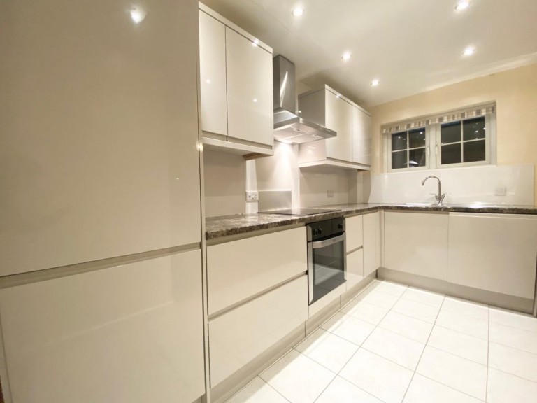 Images for Red Lion Court, Bishop's Stortford EAID:PM BID:PM