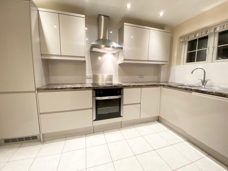 Images for Red Lion Court, Bishop's Stortford EAID:PM BID:PM
