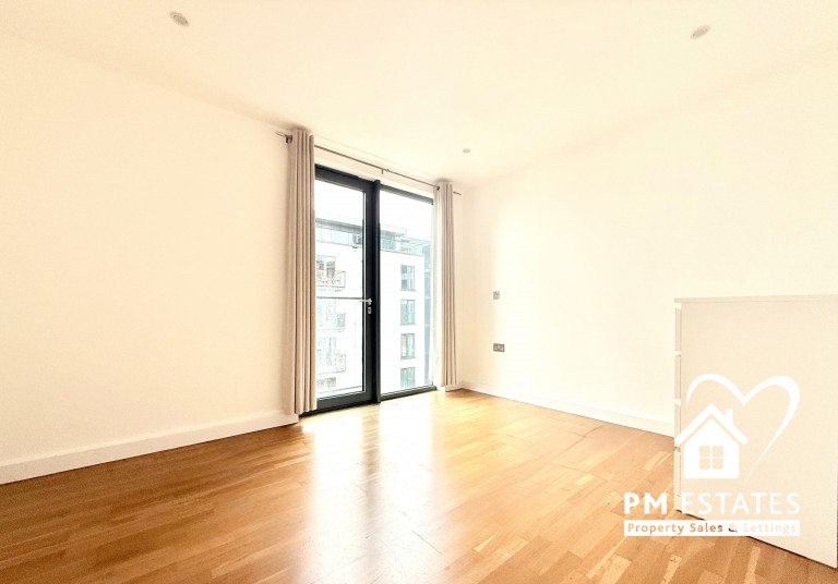 Images for Roach Road, Stratford EAID: BID:pmestates