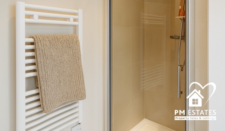 Images for Collins Cross, Bishop's Stortford EAID: BID:pmestates