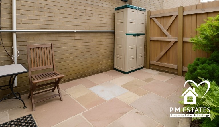 Images for Collins Cross, Bishop's Stortford EAID: BID:pmestates