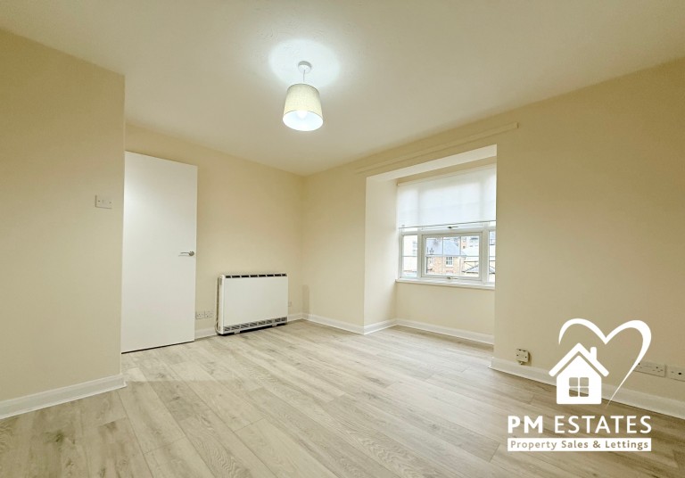 Images for Red Lion Court, Bishop's Stortford EAID: BID:pmestates