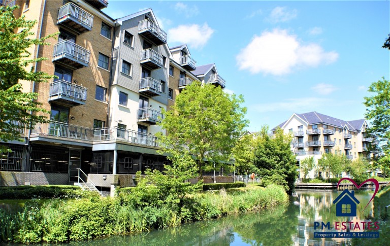 Images for Riverside, Bishop's Stortford EAID: BID:pmestates