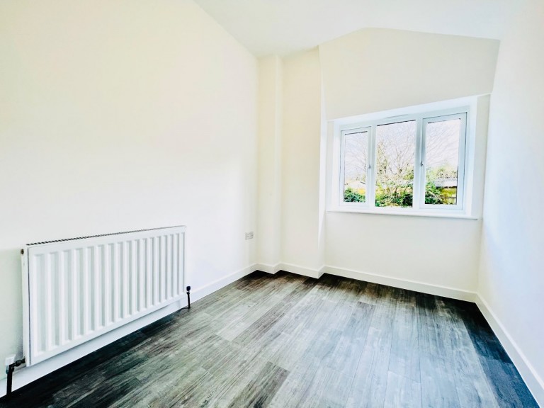 Images for Apton Road, Bishop's Stortford EAID: BID:pmestates