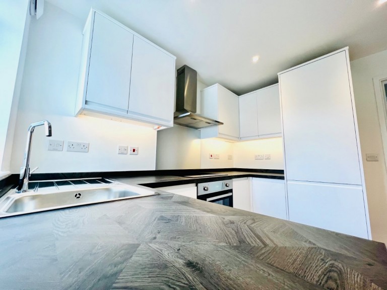 Images for Apton Road, Bishop's Stortford EAID: BID:pmestates