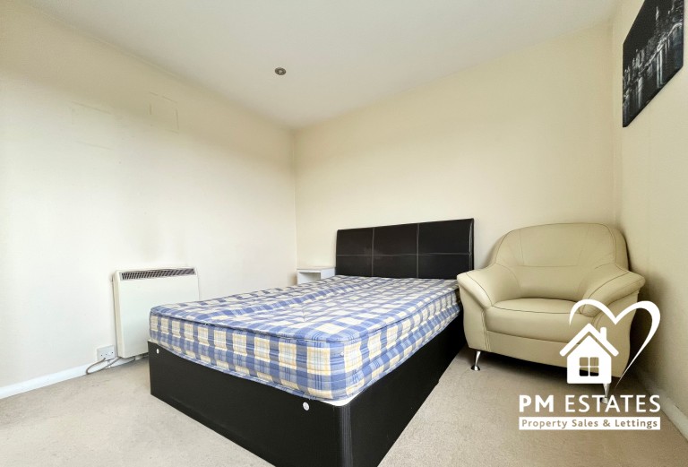 Images for Stortford Hall Park, Bishop's Stortford EAID: BID:pmestates