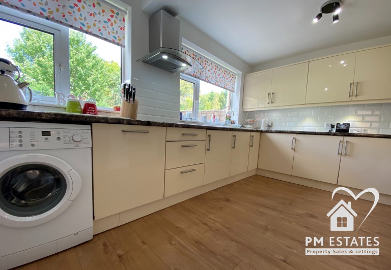 Images for Hatfield Broad Oak, Bishop's Stortford EAID: BID:pmestates