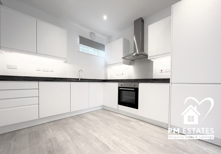 Images for Apton Road, Bishop's Stortford EAID: BID:pmestates