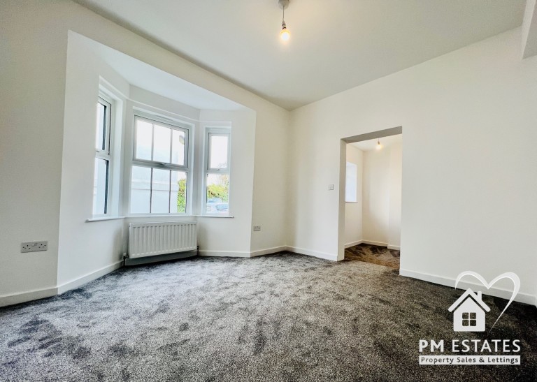 Images for Apton Road, Bishop's Stortford EAID: BID:pmestates