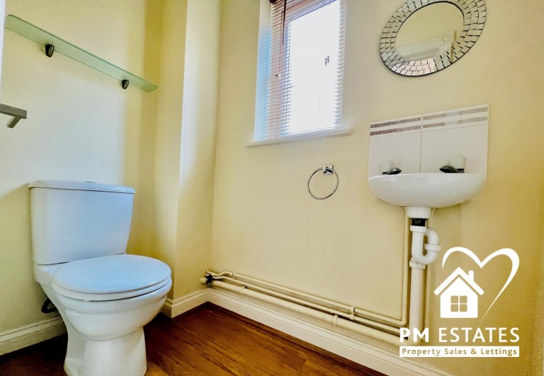 Images for Willow Road, Dunmow EAID: BID:pmestates