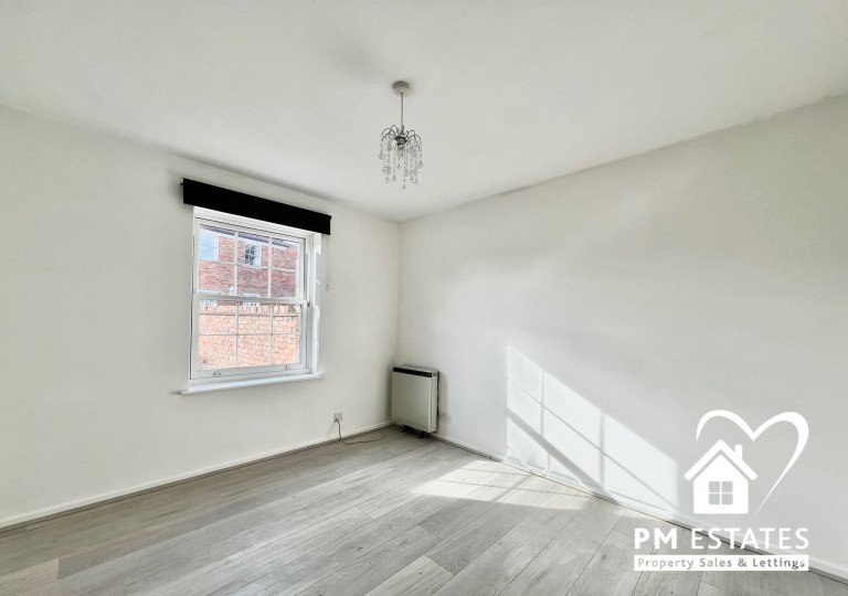 Images for Red Lion Court, Bishop's Stortford EAID: BID:pmestates