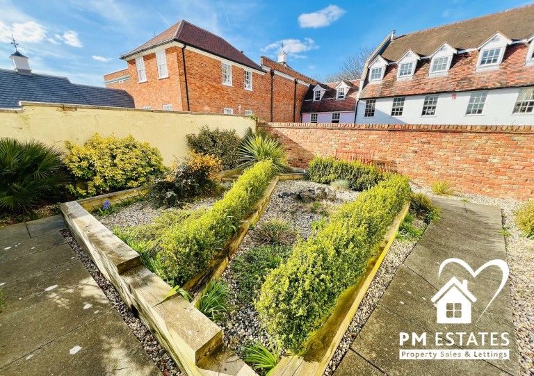 Images for Red Lion Court, Bishop's Stortford EAID: BID:pmestates